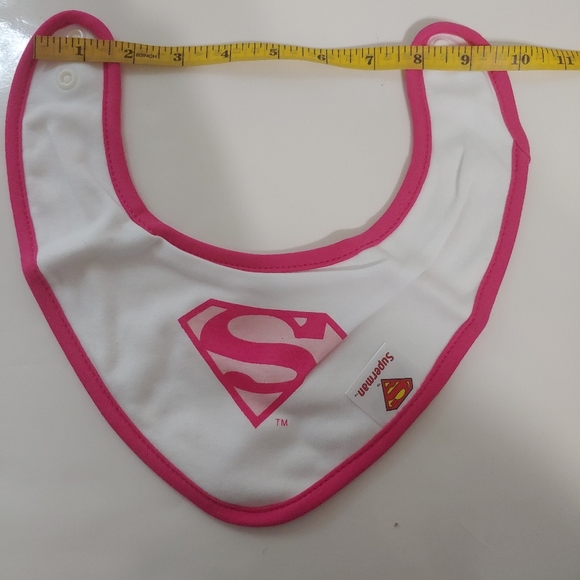 Bumkins DC Comics Bandana Bib

Girl set of three - - Picture 2 of 8
